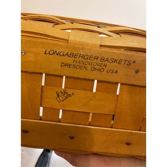 Longaberger rectangle basket from 2001 with plastic liner - Picture 8 of 8